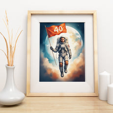 Astronauta z Flagą – Kosmiczny Portret z Wiekową Cyfrą